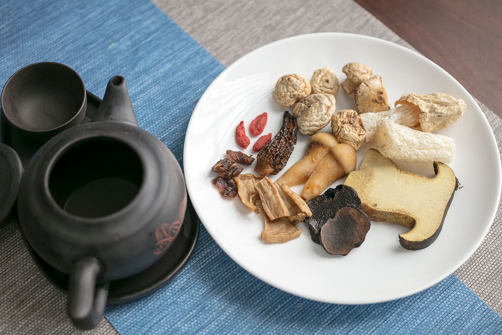 Thấp nhiệt nội sinh – đàm thấp tích trệ
